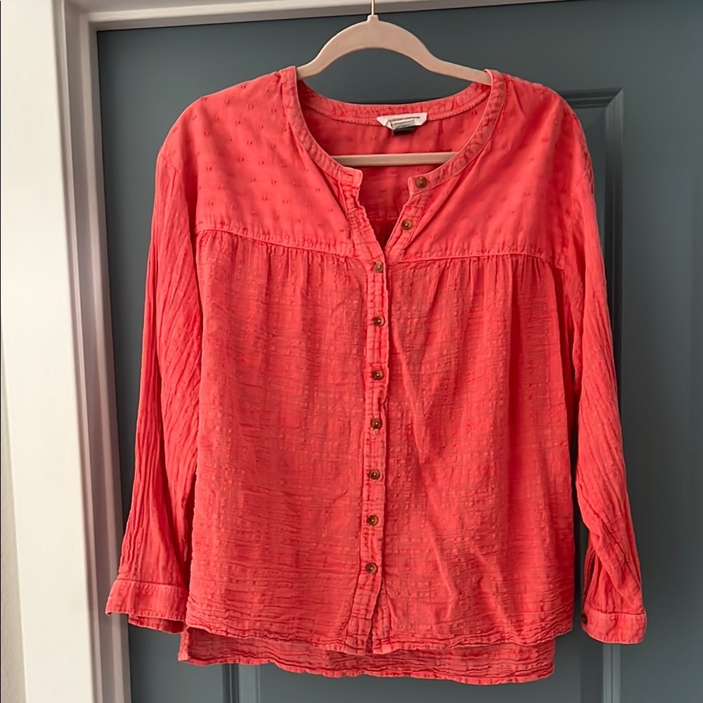 Anthropologie Coral Button-Up Top. Long sleeved. Size Medium